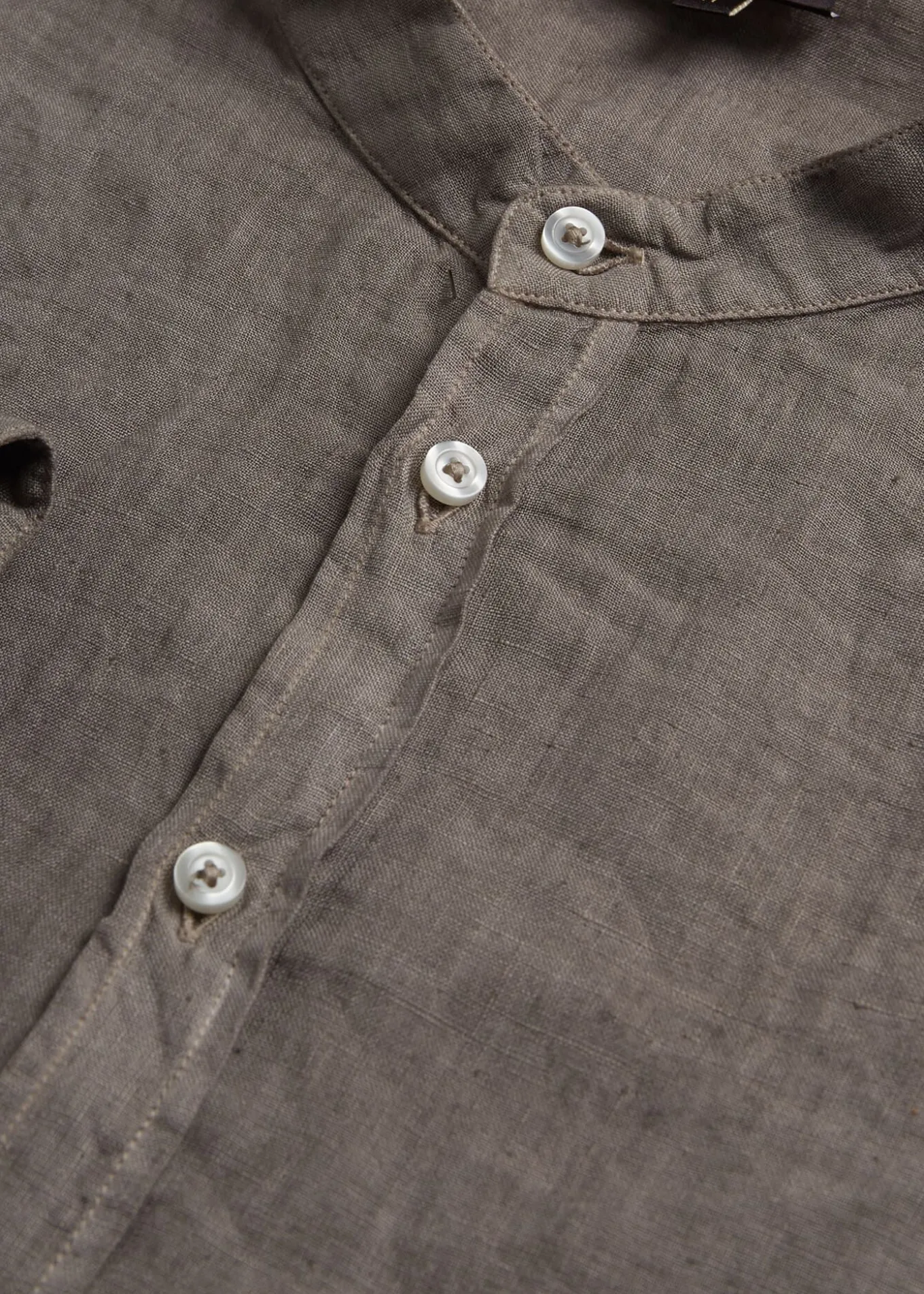 band_collar_washed_linen__2.webp Band Collar Washed Linen Shirt