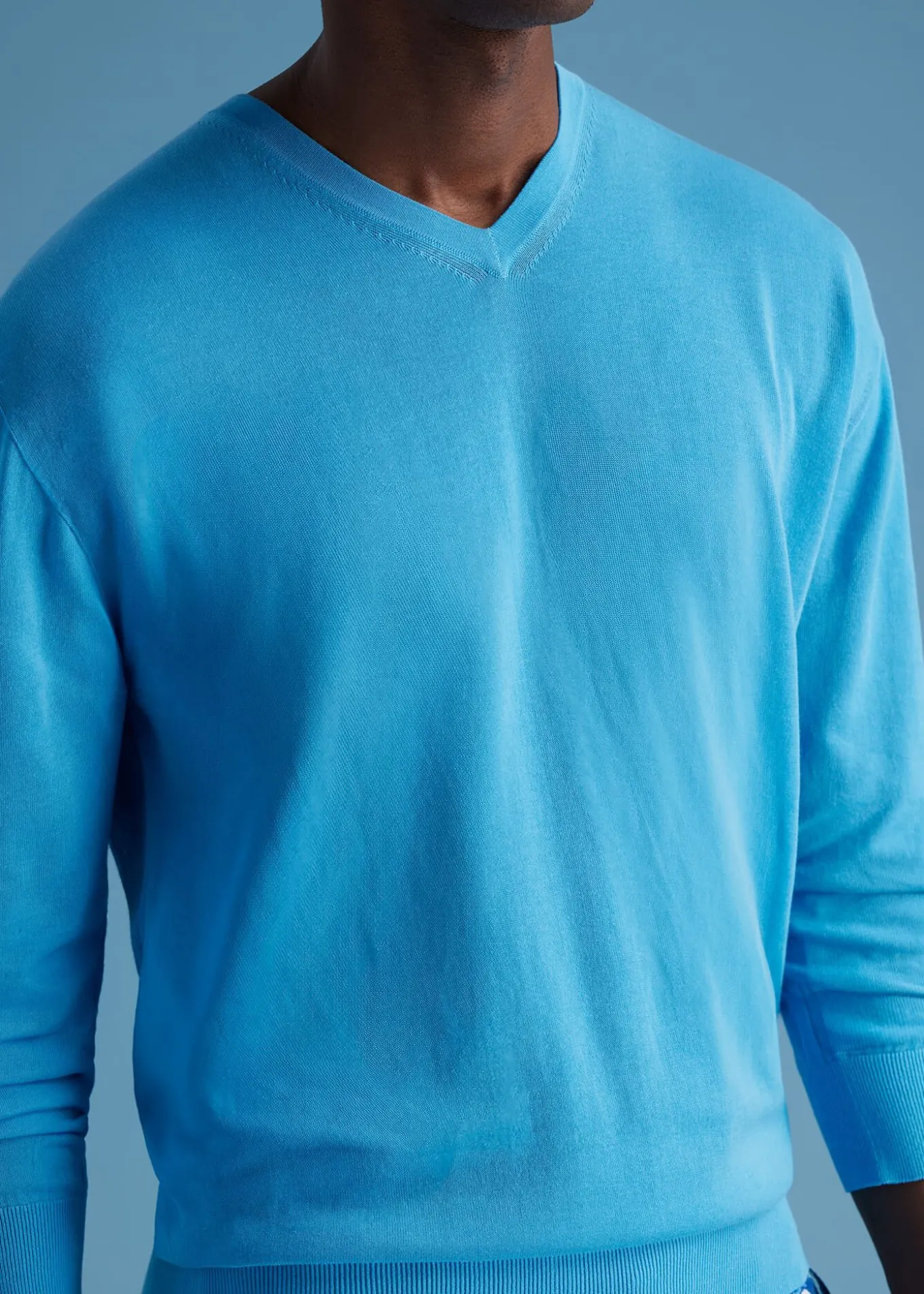 fine_gauge_cotton_vneck_s_3.webp Fine Gauge Cotton V-Neck Sweater