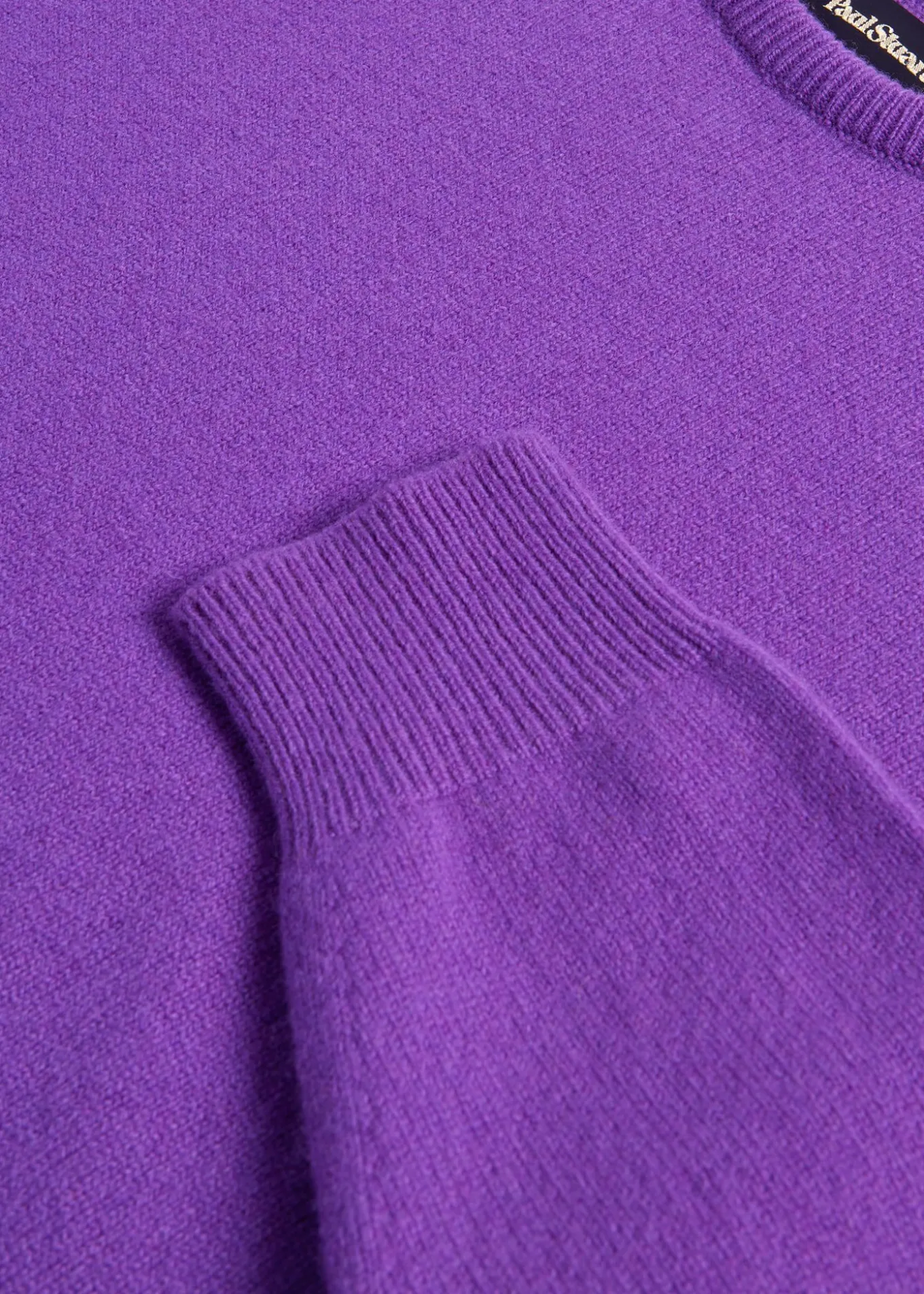lambswool_crew_neck_sweat_2-1.webp Lambswool Crew Neck Sweater