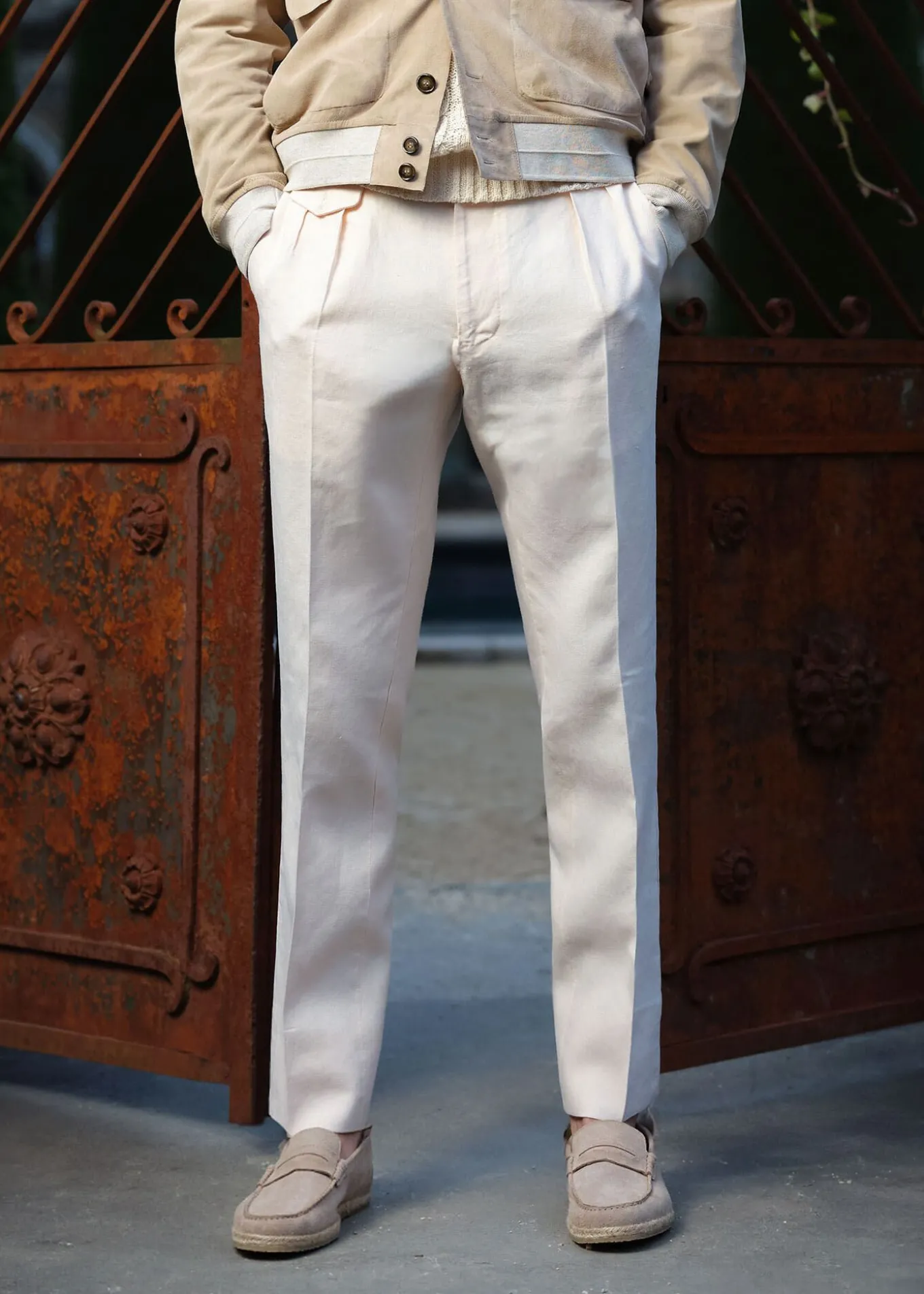 linen_washed_pleated_fron_1-1.webp Linen Washed Pleated Front Trouser