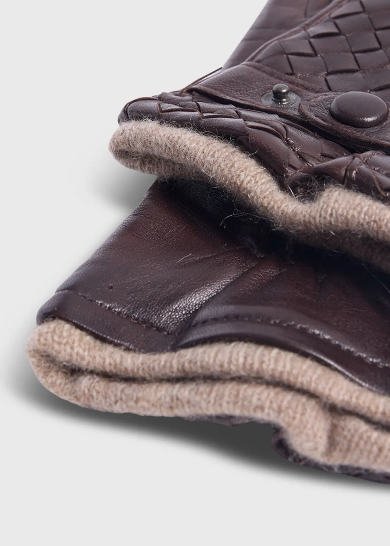 nappa_leather_cross_stitc_1-4.webp Nappa Leather Cross Stitch Glove