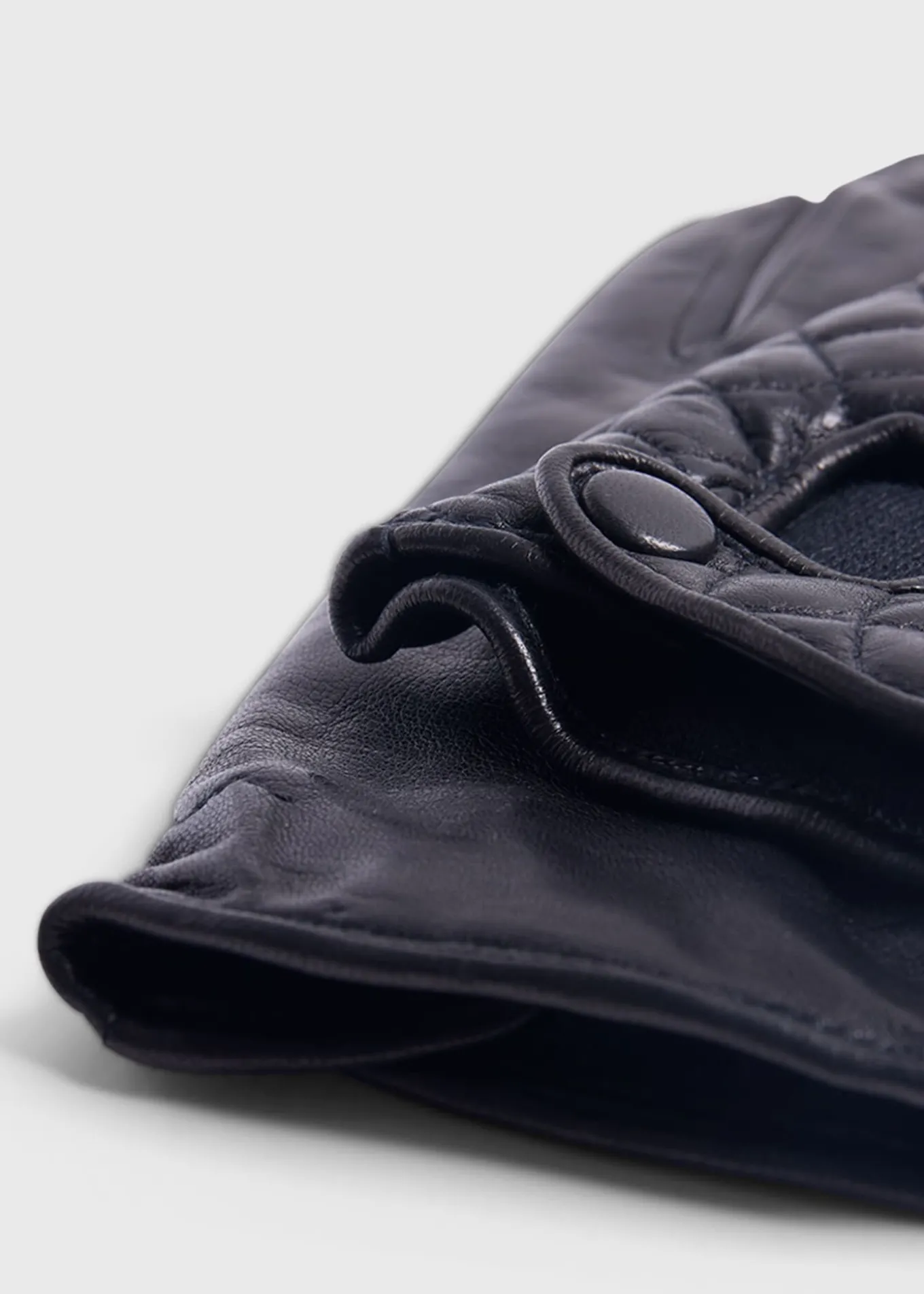 nappa_leather_quilted_dri_1.webp Nappa Leather Quilted Driving Glove