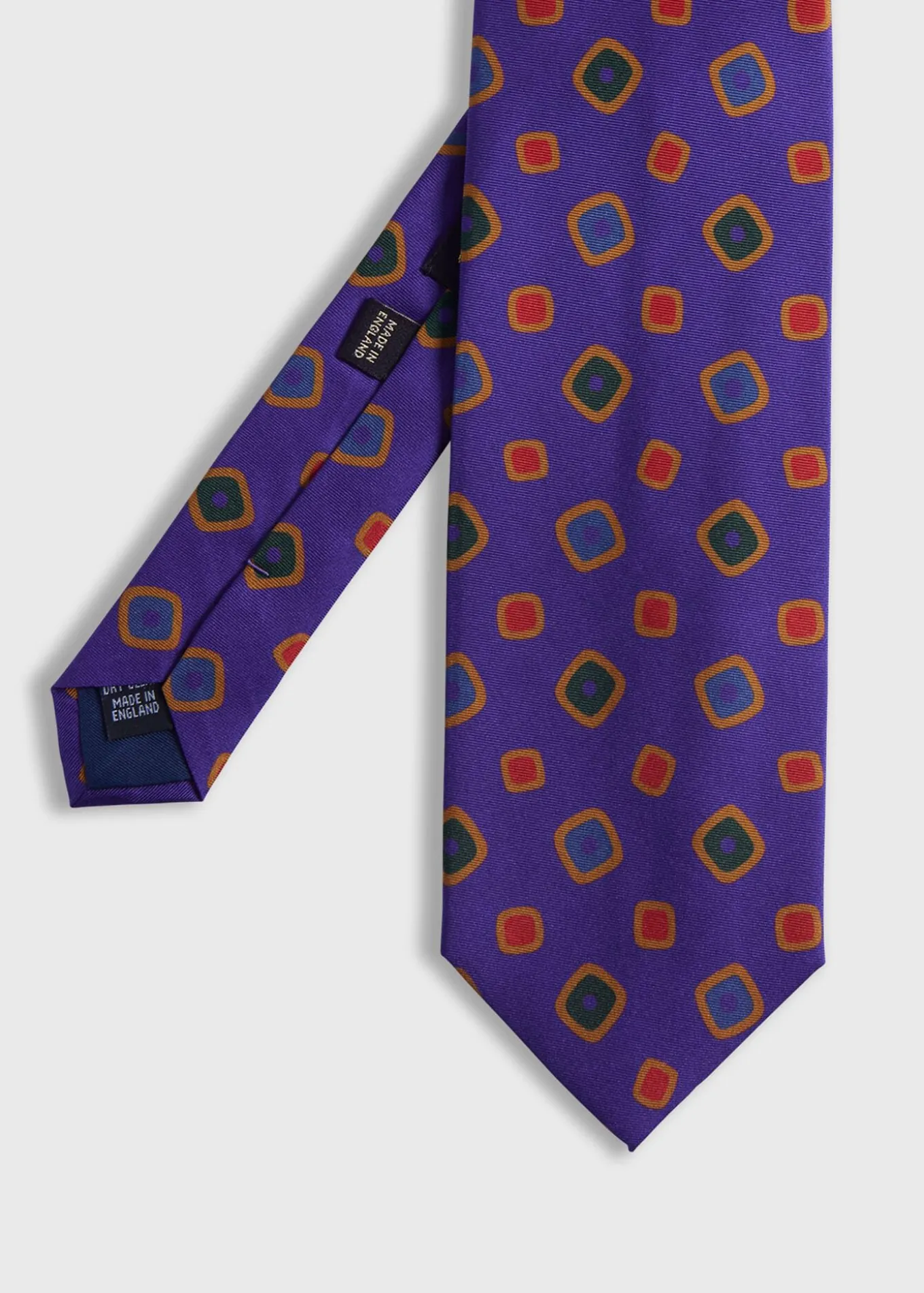 printed_silk_tossed_squar_0.webp Printed Silk Tossed Square Tie