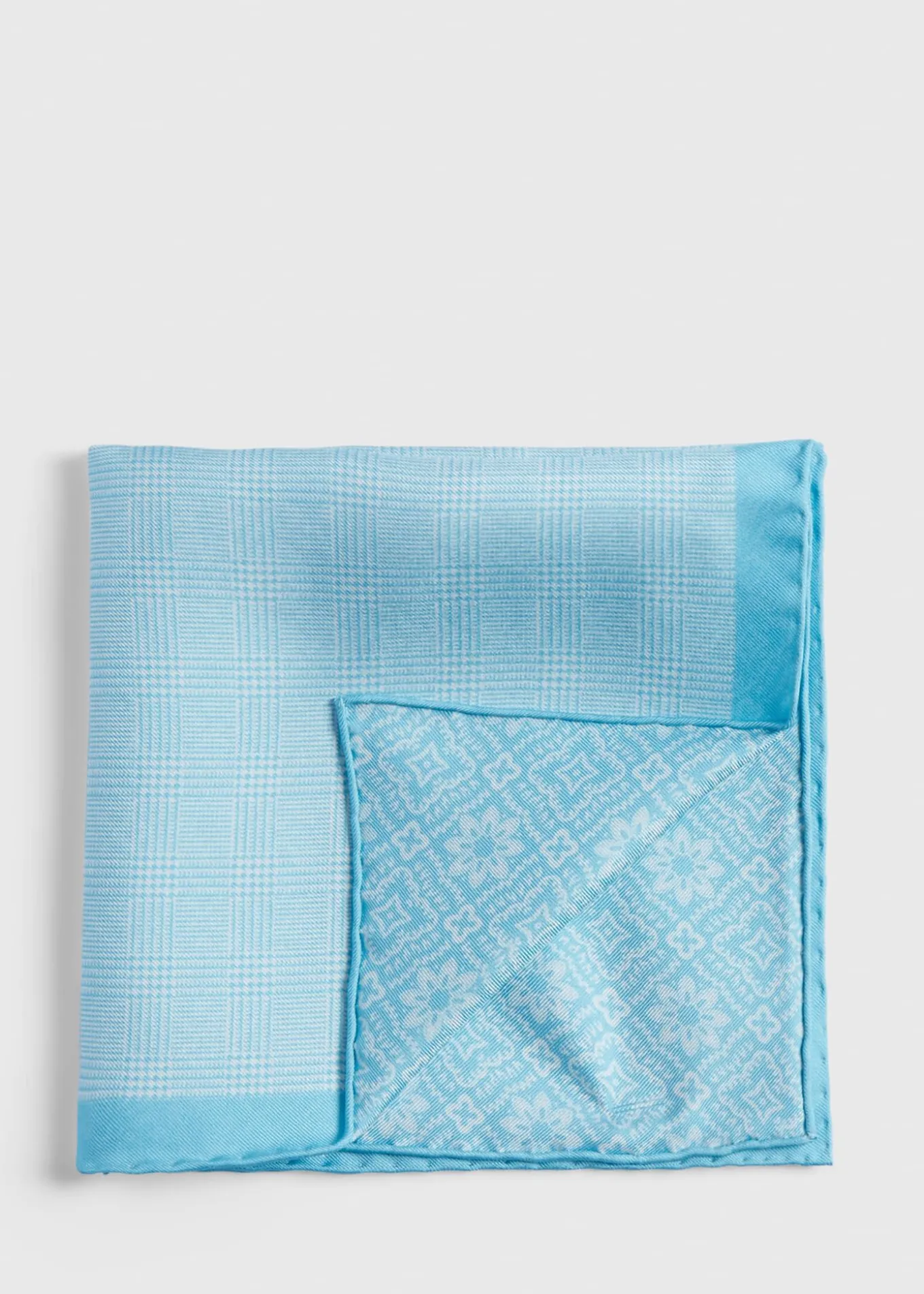 reversible_silk_plaid_poc_0.webp Reversible Silk Plaid Pocket Square