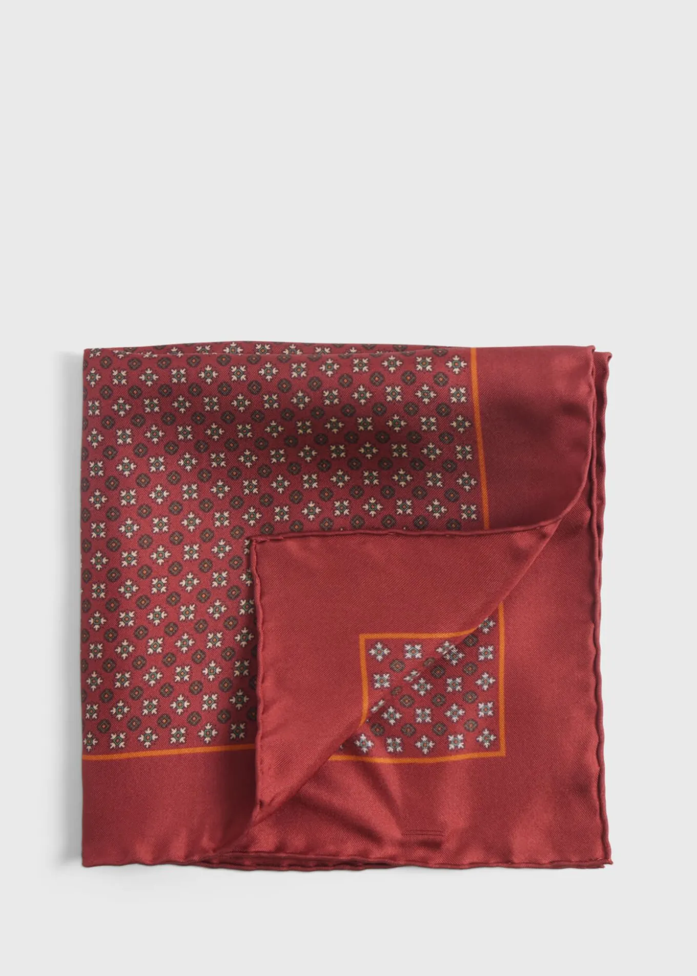 silk_floral_medallion_poc_0.webp Silk Floral Medallion Pocket Square