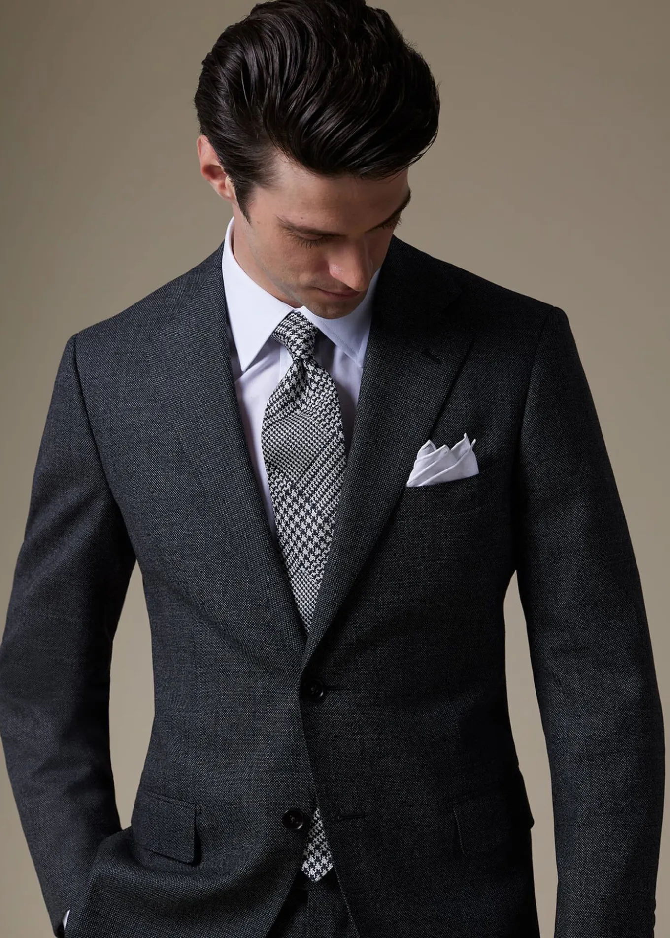 silk_jacquard_plaid_tie_1-1.webp Silk Jacquard Plaid Tie