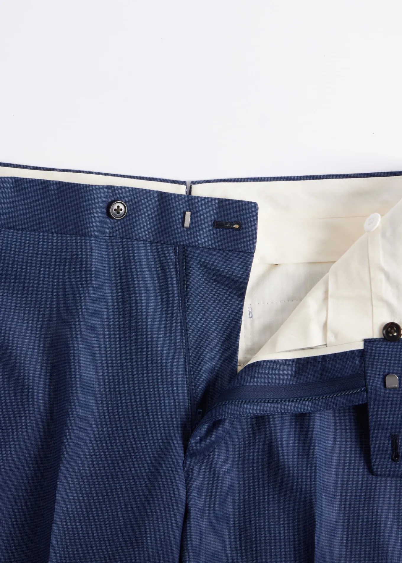 super_s_pindot_wool_andre_5.webp Super 120s Pindot Wool Andrew Suit