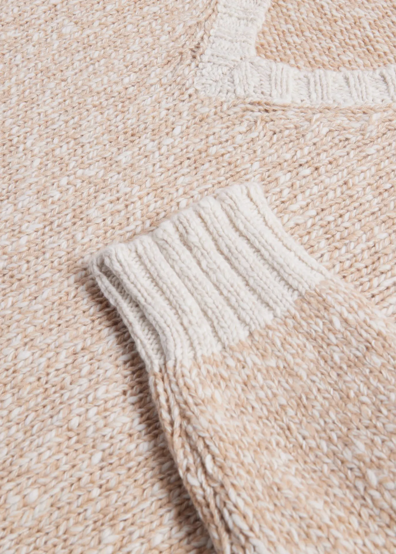 wool__cashmere_vneck_swea_1.webp Wool & Cashmere V-Neck Sweater